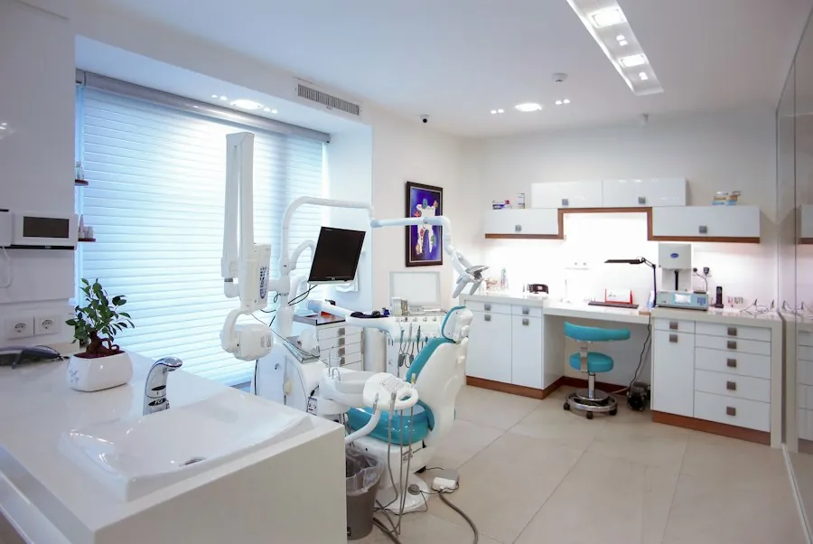 Just Smile Miami dental clinic in Miami, FL